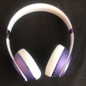 Beats by Dre headphones, case and accessory cords